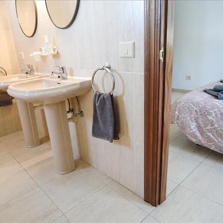 Casa Vista Panoramica - A Great - Wonderful Views - Short Walk To The Beach Puerto del Carmen (Lanzarote)