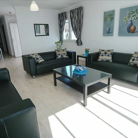 Casa Vista Panoramica - A Great - Wonderful Views - Short Walk To The Beach Puerto del Carmen (Lanzarote)